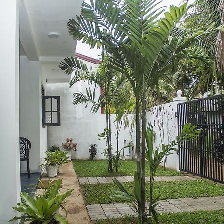 Wonderset Mirissa Hotel Exterior photo